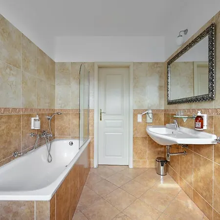 Continental 4*