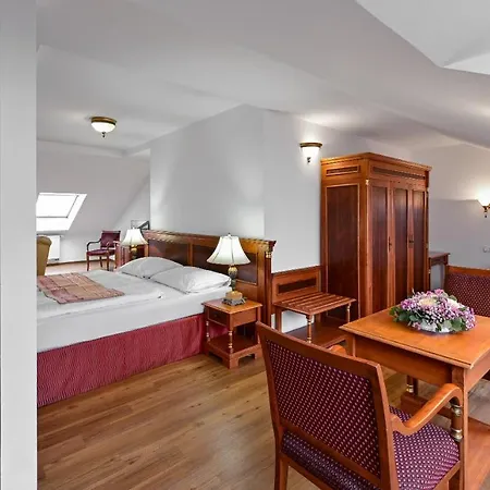 Continental Hotel 4*